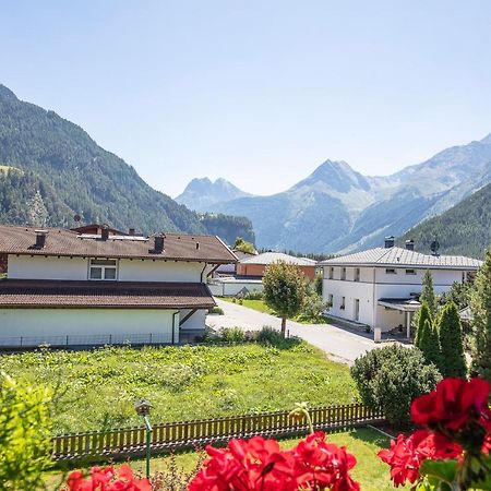 Gaestehaus Waltraud Längenfeld Buitenkant foto