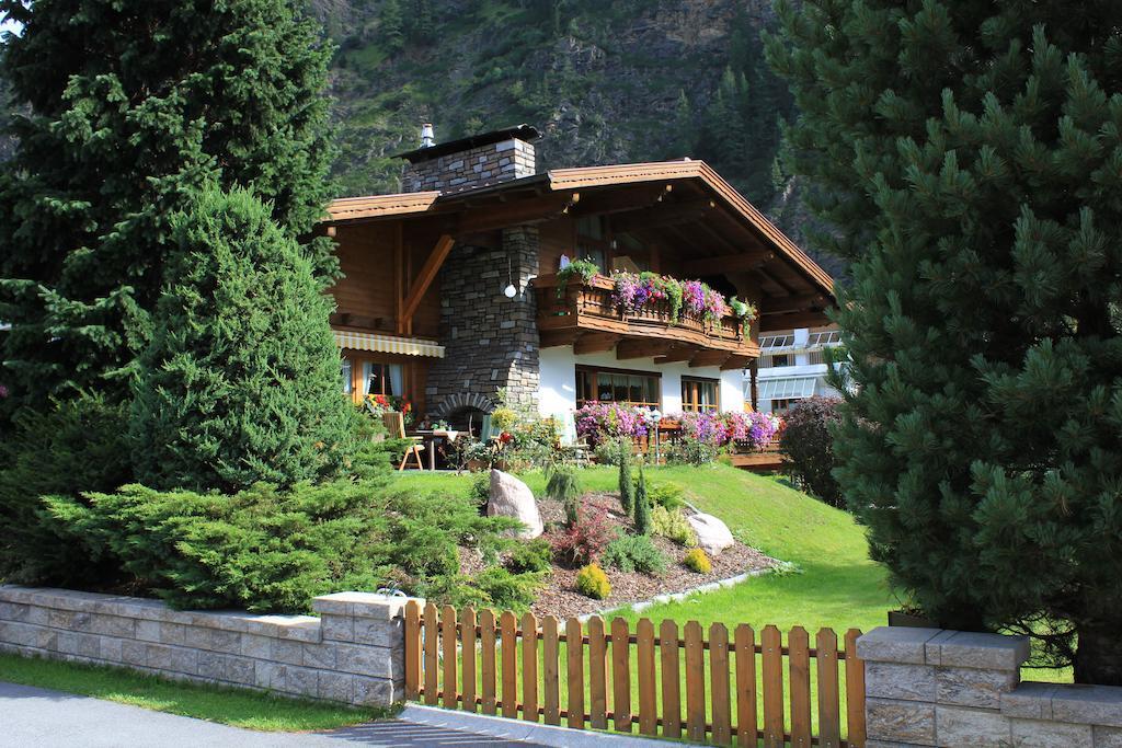 Gaestehaus Waltraud Längenfeld Buitenkant foto